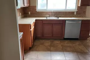 2960 Devonshire Dr, Florissant, MO 63033 - Photo 9