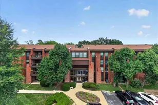 550 Coeur de Royale Dr, Saint Louis, MO 63141 - Photo 39