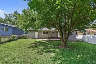 8429 Jacklin Ave, Hazelwood, MO 63042 - Photo 15