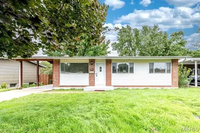 795 Bellarmine Lane, Florissant, MO 63031 - Photo 3