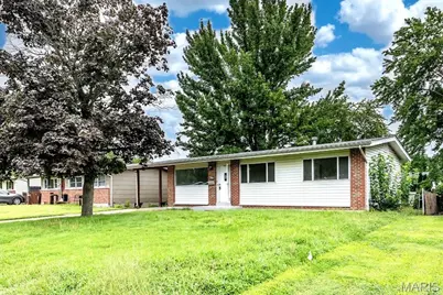 795 Bellarmine Lane, Florissant, MO 63031 - Photo 1