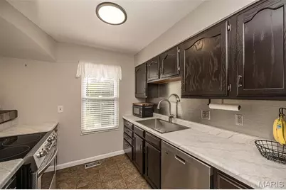 1308 Summergate Parkway, Saint Charles, MO 63303 - Photo 11