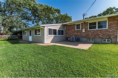 710 Bellarmine Lane, Florissant, MO 63031 - Photo 25