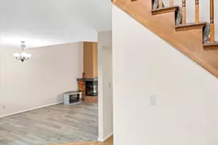 7021 Green Tee Ct, Saint Louis, MO 63129 - Photo 3