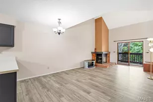 7021 Green Tee Ct, Saint Louis, MO 63129 - Photo 9