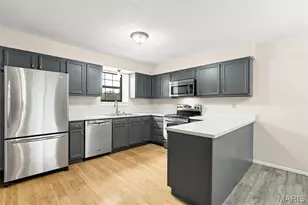 7021 Green Tee Ct, Saint Louis, MO 63129 - Photo 7