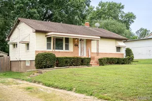670 Meadow Dr, Saint Clair, MO 63077 - Photo 1