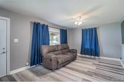 670 Meadow Drive, Saint Clair, MO 63077 - Photo 5