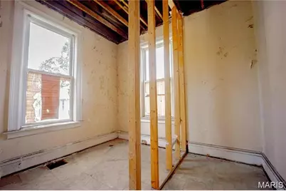 419 Mott Street, Saint Louis, MO 63111 - Photo 11