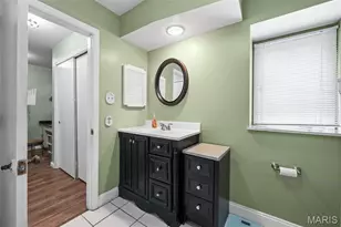 11631 Fallbrook Dr, Town and Country, MO 63131 - Photo 25