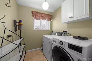 11631 Fallbrook Dr, Town and Country, MO 63131 - Photo 19