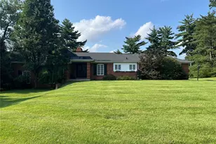 11631 Fallbrook Dr, Town and Country, MO 63131 - Photo 1