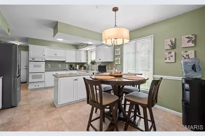 11631 Fallbrook Drive, Town and Country, MO 63131 - Photo 17