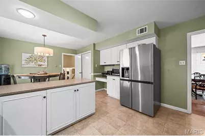 11631 Fallbrook Drive, Town and Country, MO 63131 - Photo 13