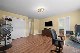 11631 Fallbrook Dr, Town and Country, MO 63131 - Photo 27