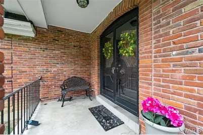 11631 Fallbrook Drive, Town and Country, MO 63131 - Photo 3