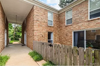 418 Colony Woods Drive, Kirkwood, MO 63122 - Photo 3