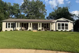 360 Statesman Ct, Chesterfield, MO 63017 - Photo 1