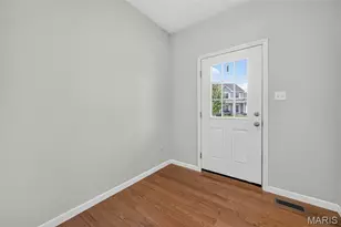326 Country Trail Dr, Lake Saint Louis, MO 63367 - Photo 9