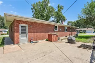 1 Elmwood Ct, Saint Charles, MO 63301 - Photo 37