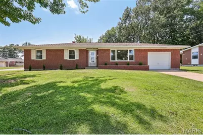 1 Elmwood Court, Saint Charles, MO 63301 - Photo 1