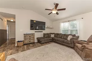 162 Williamsburg Ln, Troy, MO 63379 - Photo 7