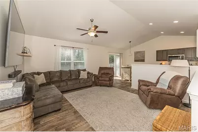 162 Williamsburg Lane, Troy, MO 63379 - Photo 5