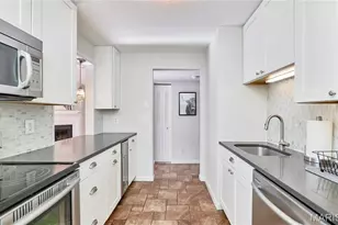 9045 N Swan Cir, Brentwood, MO 63144 - Photo 29