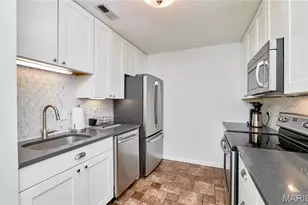 9045 N Swan Cir, Brentwood, MO 63144 - Photo 27