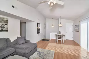 9045 N Swan Cir, Brentwood, MO 63144 - Photo 19