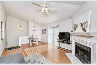 9045 N Swan Circle, Brentwood, MO 63144 - Photo 17