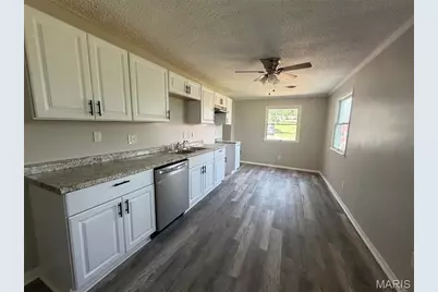 5116 Ringer Road, Saint Louis, MO 63129 - Photo 7