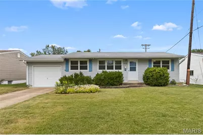 1015 Bellarmine Lane, Florissant, MO 63031 - Photo 1