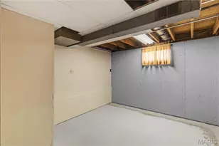 1015 Bellarmine Ln, Florissant, MO 63031 - Photo 19