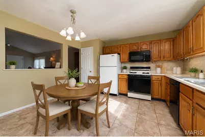 2296 Delaware Drive, Saint Charles, MO 63303 - Photo 9