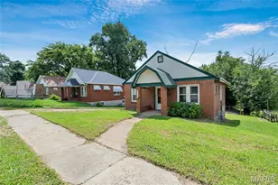 3302 Welsberg Dr, Saint Louis, MO 63121 - Photo 3