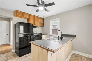 3302 Welsberg Dr, Saint Louis, MO 63121 - Photo 17