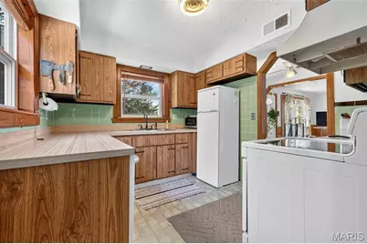 1304 South Drive, Saint Charles, MO 63303 - Photo 7