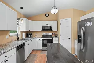 1023 Wrigley Cir, Warrenton, MO 63383 - Photo 11