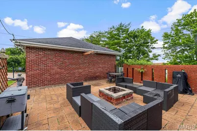 3913 Cordes Drive, Saint Louis, MO 63125 - Photo 9