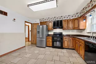 813 Hentschel Pl, Saint Louis, MO 63135 - Photo 11