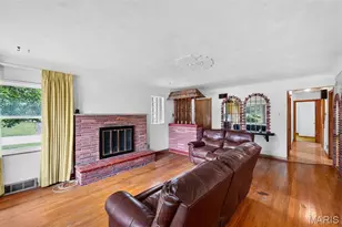 813 Hentschel Pl, Saint Louis, MO 63135 - Photo 7