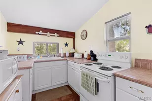 6510 Purple Martin Ln, French Village, MO 63036 - Photo 13