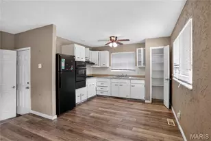8428 Jacklin Ave, Hazelwood, MO 63042 - Photo 13