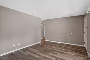 8428 Jacklin Ave, Hazelwood, MO 63042 - Photo 9