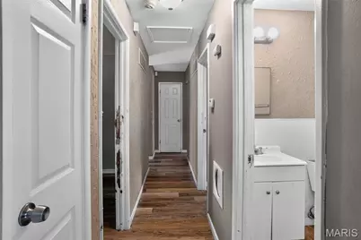 8428 Jacklin Avenue, Hazelwood, MO 63042 - Photo 23