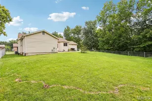 11 Laurelwood Dr, Saint Peters, MO 63376 - Photo 35