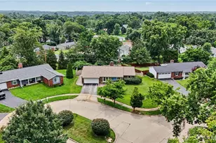 50 White Plains Dr, Chesterfield, MO 63017 - Photo 3