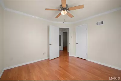 9715 Ridge Avenue, Saint Louis, MO 63114 - Photo 7