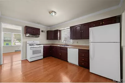 9715 Ridge Avenue, Saint Louis, MO 63114 - Photo 13